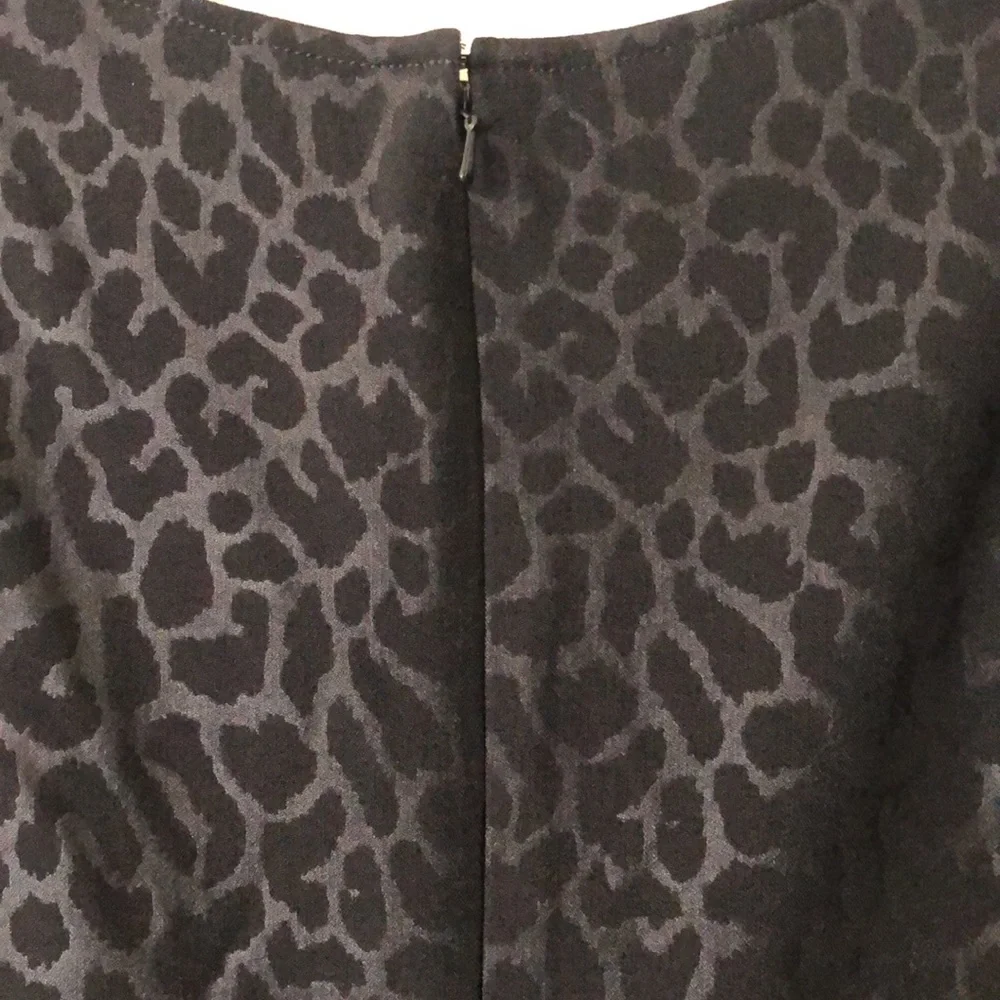 Evan-Picone Black Leopard Sheath Dress Structured Lined Buckle Detail LBD 12 NEW - Picture 4 of 14